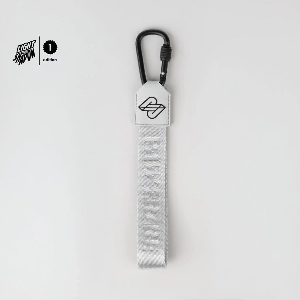 2Hook Carabiner / white